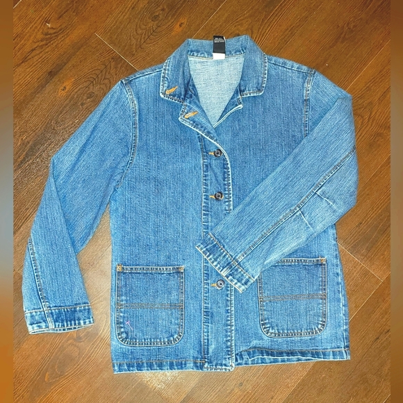 Woman's GAP 100% Cotton, Denim Jacket. 12 - Picture 1 of 15
